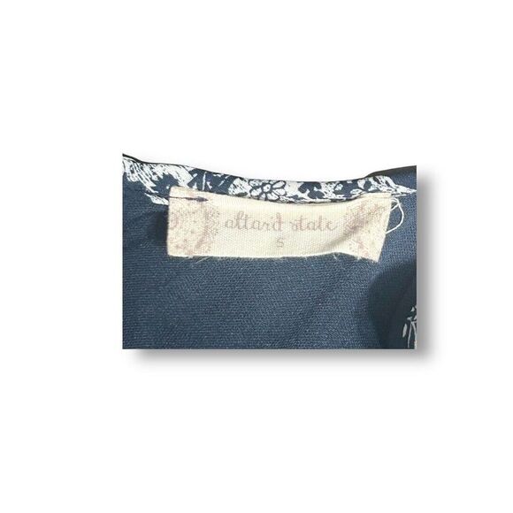 Altar’d State S Navy White Romper Cold Shoulder Floral Boho Festival Ruffle Hem - Picture 3 of 8